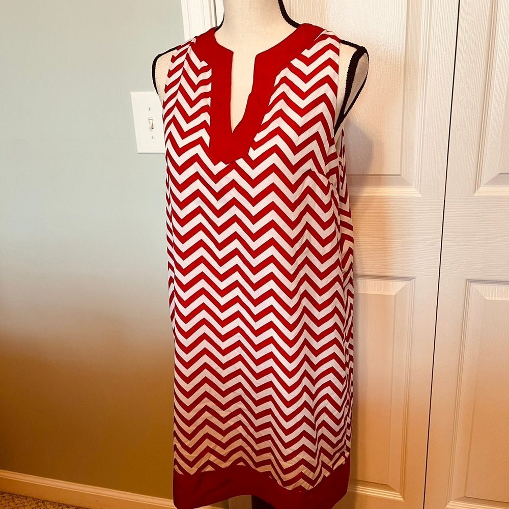 Mud Pie red and white chevron dress women's size medium dress‎ missing belt